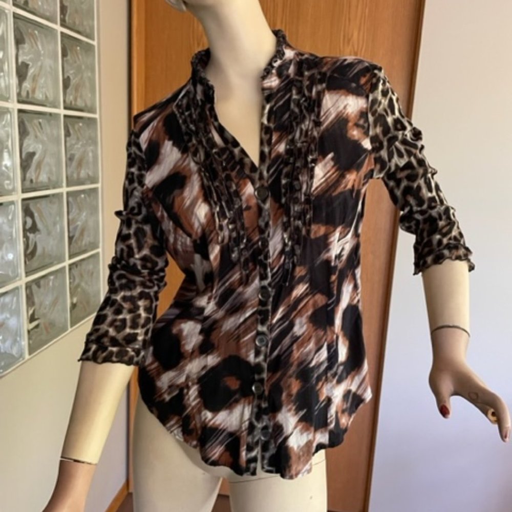 Crisca ANIMAL PRINT BLOUSE 3/4 Length Sleeve, Button Down, Like New